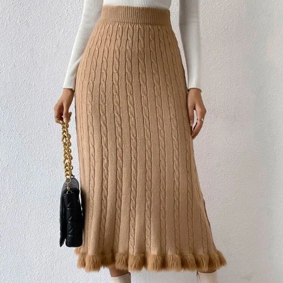 Knit Stretch Beige Fur Trim Skirt - Picture 3 of 9